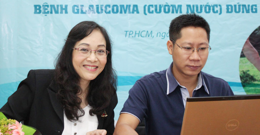 BSCKII Trịnh Bạch tuyết tư vấn bệnh về Mắt trong chương trình của báo Thanh niên