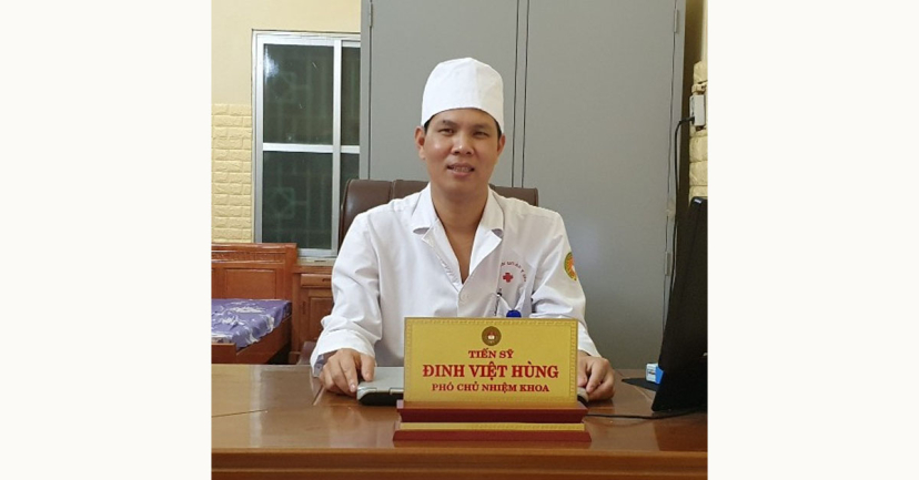 tiến sĩ Đinh Việt Hùng