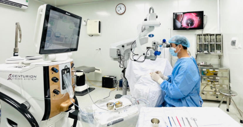 thiết bị phẫu thuật phaco hiện đại tại bv mắt hà nội
