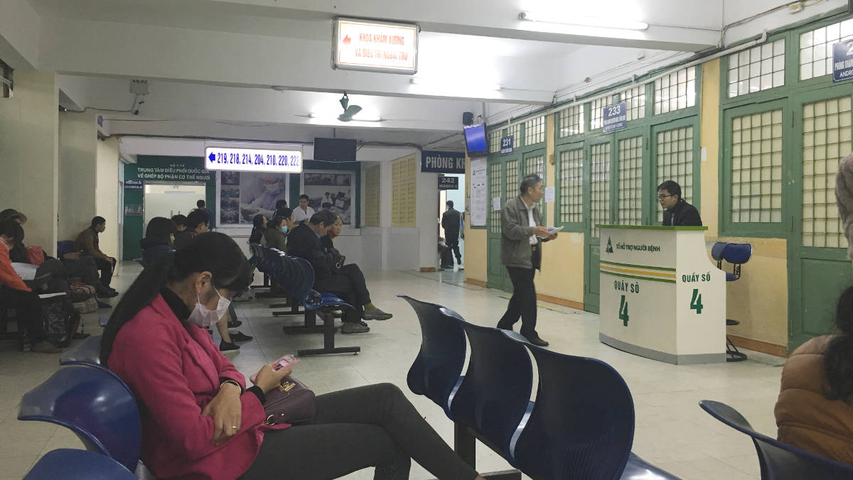 Khám đau nhức xương khớp ở Bệnh viện Việt Đức