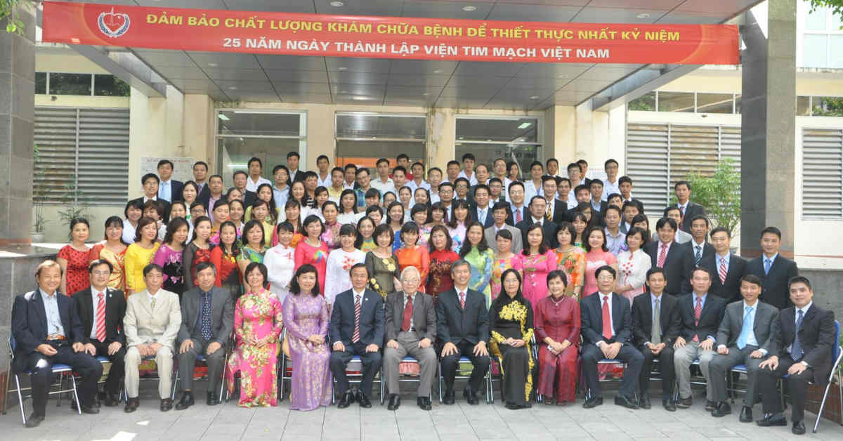 Đội ngũ y bác sĩ Viện Tim mạch Việt Nam